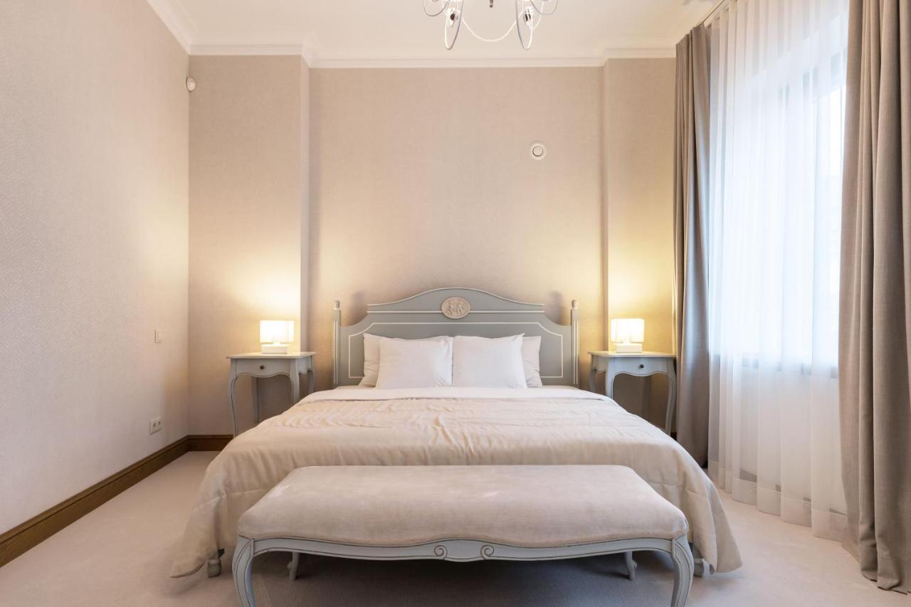 Luxury 2bdr Heart Of Old Town